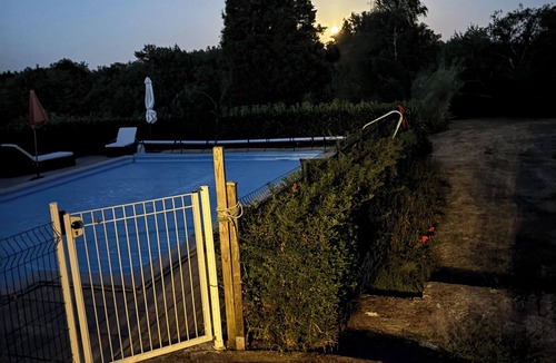 Saint-Martin-des-Fontaines Apartment | Cosy room with fitted kitchen & swimming pool in season