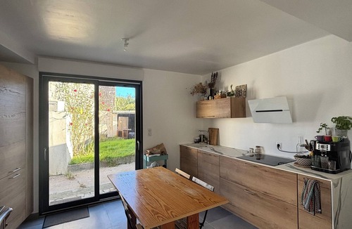 Basse-Goulaine Bed & Breakfast | Cosy room in shared residence