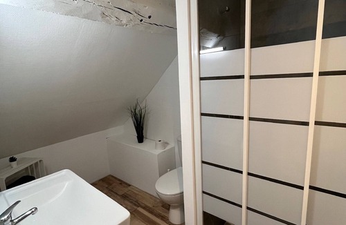 Bourgogne Apartment | Cosy furnished studio in a quiet location near the Cathedral
