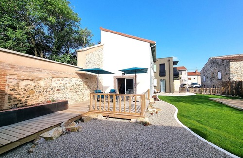 Brioude House | Cosy gîte near town center