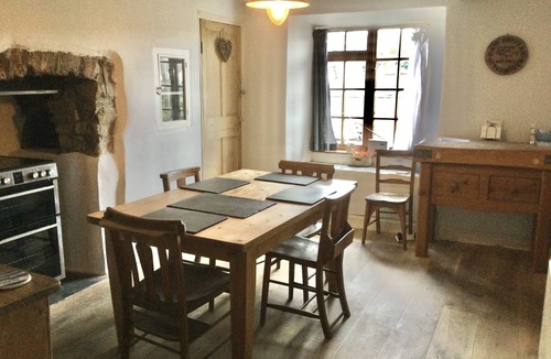 Georgeham House | Cosy Georgeham Cottage