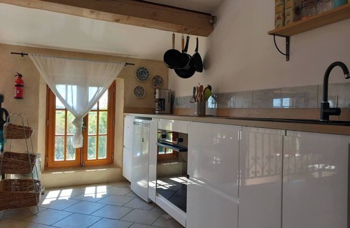 Castelnau-de-Levis Cottage | Cosy gite with log burner for two in the Golden triangle Tarn