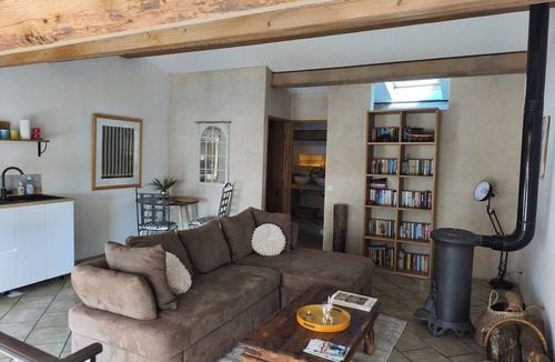 Castelnau-de-Levis Cottage | Cosy gite with log burner for two in the Golden triangle Tarn