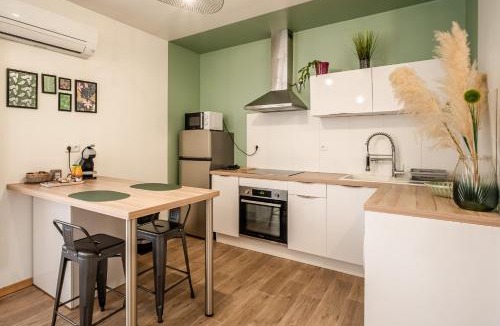 Lezignan-Corbieres Apartment | Cosy Green Clim Wifi Centre ville 2 pers