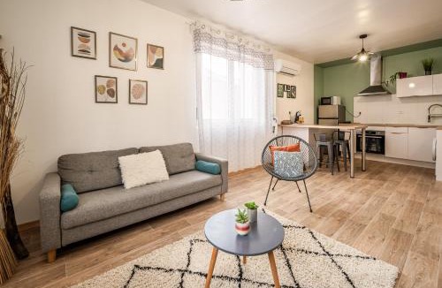 Lezignan-Corbieres Apartment | Cosy Green Clim Wifi Centre ville 2 pers