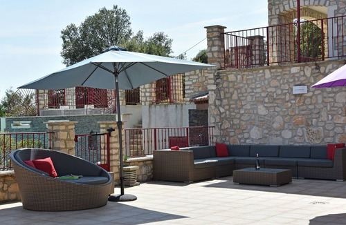 Saint-Ambroix Villa | Cosy holiday home with views and private pool