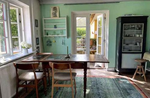 Borre Villa | Cosy Holiday Home In Møns Nature