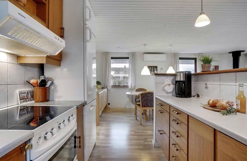 Skastrup Strand Villa | Cosy holiday house near child friendly beach