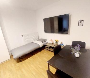 Cergy Apartment | Cosy Home 4 - Spacieux studio avec parking - 30 min Paris