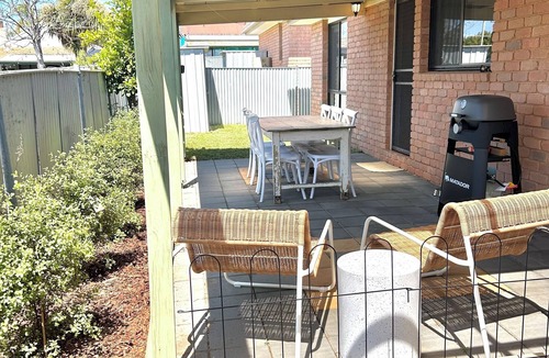 North Bendigo House | Cosy Home Away From Home