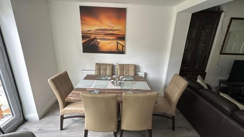 Doncaster Apartment | Cosy home in Doncaster