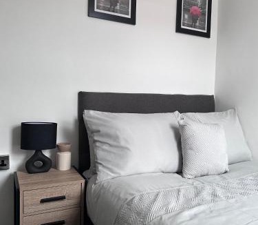Openshaw Apartment | Cosy Home in Manchester