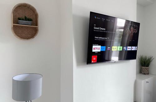 Openshaw Apartment | Cosy Home in Manchester