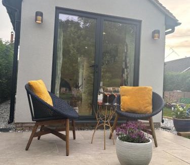 West End Apartment | Cosy Home with beautiful views