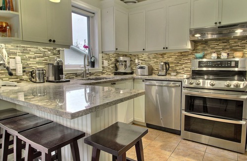 Bromont House | Cosy house 3 minutes from Bromont ski slopes