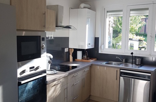 Signy-lAbbaye House | Cosy house for 2-3 people, garden, free parking, in the heart of the village and close to hiking trails!