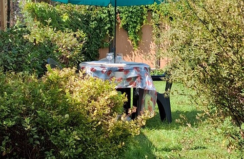 Signy-lAbbaye House | Cosy house for 2-3 people, garden, free parking, in the heart of the village and close to hiking trails!