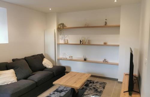 Sillingy Apartment | Cosy House