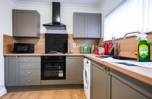 Bathgate House | Cosy House in Bathgate