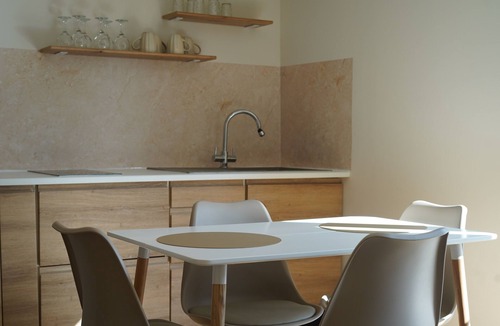 Faumont House | Cosy house in the countryside. Pets welcome!