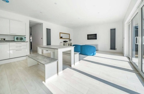 Haywards Heath House | Cosy house near centre of Haywards Heath.