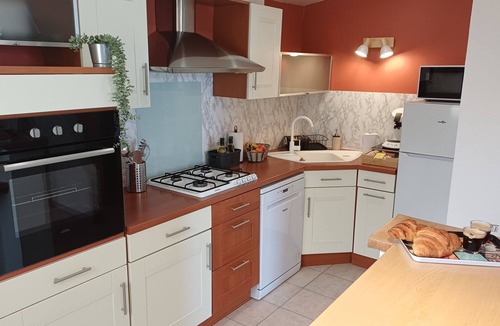Petit-Fort-Philippe House | Cosy house overlooking the channel, 200 m from the beach, wifi, free parking