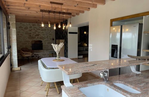 Saint-Pastour House | Cosy house pool and 7-metre slide
