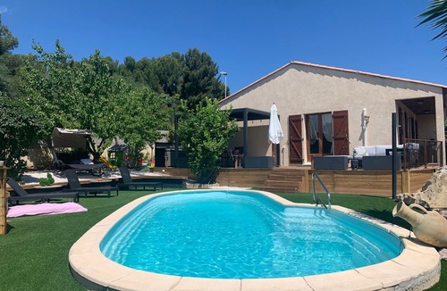 Villeveyrac House | Cosy house with pool and spa 5 minutes from Etang de Thau