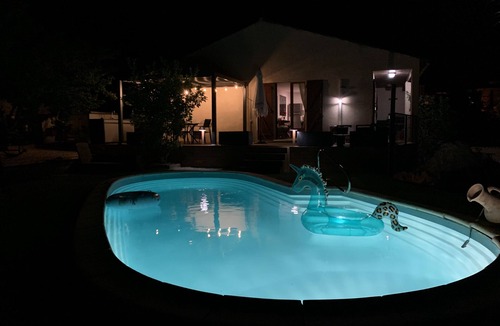 Villeveyrac House | Cosy house with pool and spa 5 minutes from Etang de Thau