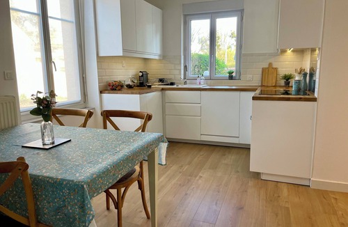 Briollay House | Cosy house with spa & garden near Angers