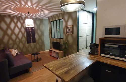 Tulle Apartment | Cosy Jungle Studio 🦍