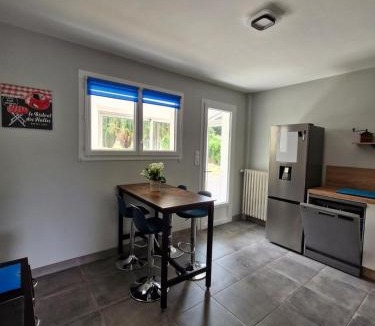 Saint-Aignan House | Cosy la Riveraine Cottage