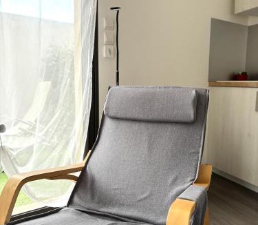 Villeneuve-les-Maguelone Apartment | Cosy Lodge Studio confortable et spacieux avec jardin