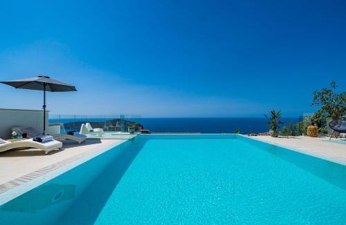Ploce Apartment | Cosy Loft w Private Pool & Patio
