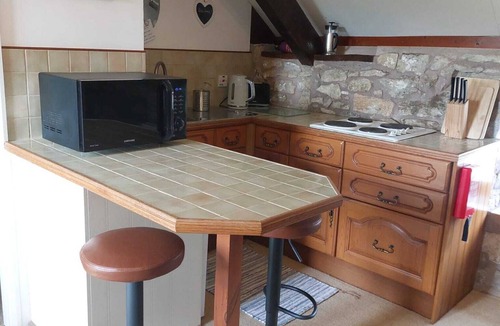 Llanarmon-yn-Ial Cottage | Cosy Loft with Stunning Views