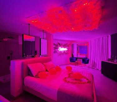 La Celle-sous-Gouzon Apartment | Cosy Love Room