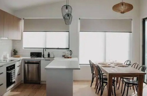 Port Campbell House | Cosy, luxury beachside getaway