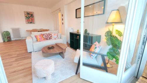 Centre Ville Apartment | Cosy Mélodie 2CH - Parc Expositions avec Balcon & Parking