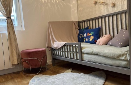 Le Chesnay Apartment | Cosy Maisonnette Versailles