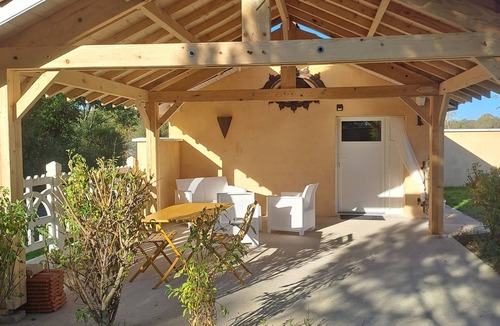 Saint-Paul-de-Varax House | Cosy Maisonette