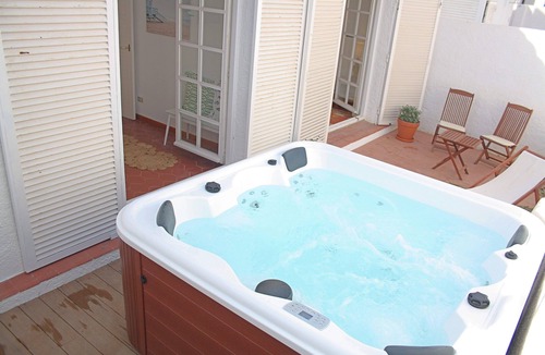 Cambrils House | Cosy marine & spa villa