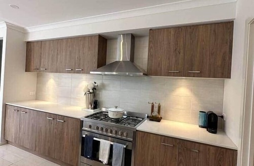 Melton South House | Cosy meets comfortable on Riverside, air-conditioned.