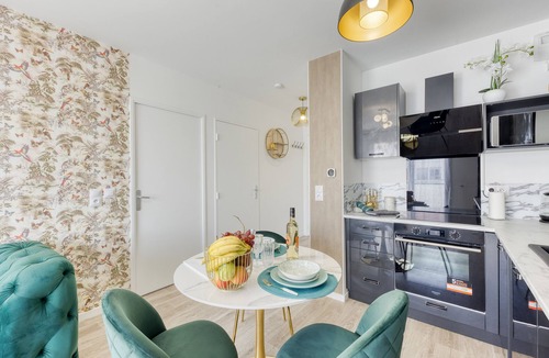 Melun Apartment | Cosy Melun
