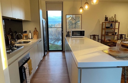 Clunes Cottage | Cosy “Mod” in Clunes