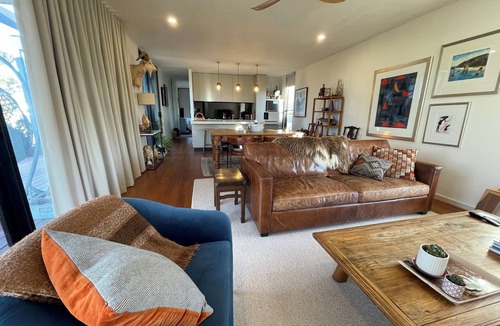 Clunes Cottage | Cosy “Mod” in Clunes