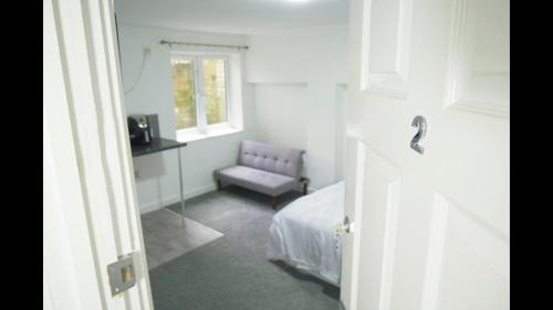 Leamington Spa Apartment | Cosy & Modern 1 Bed Studio Apart-Hotel