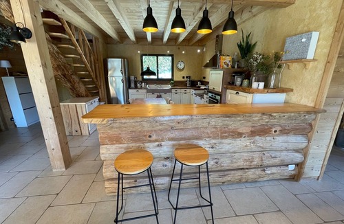 Contamine-Sarzin House | Cosy modern chalet-style house