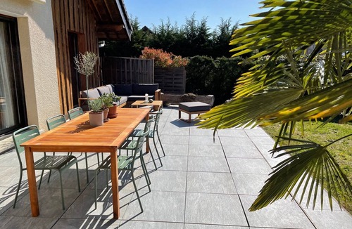 Contamine-Sarzin House | Cosy modern chalet-style house