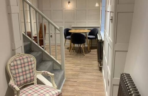 Wareham House | Cosy Modern Cottage - Wareham