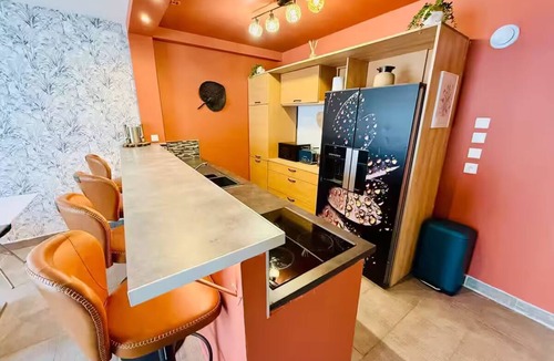 Demouville Apartment | Cosy modern loft close to towns and beaches